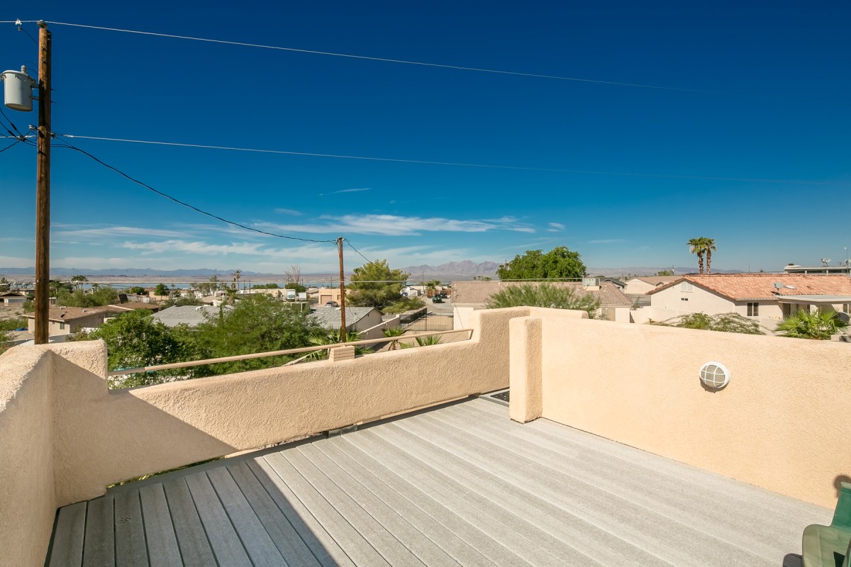 71 Viscount Ln, Lake Havasu City, AZ 86403