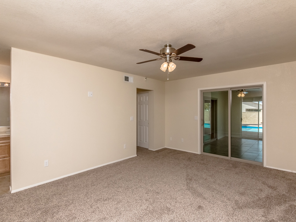 3267 Rocking Horse Dr , Lake Havasu City, AZ 86406