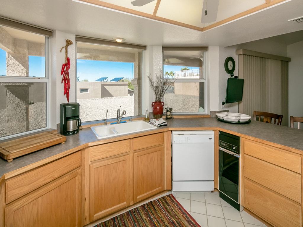 711 Empress Dr , Lake Havasu City, AZ 86403