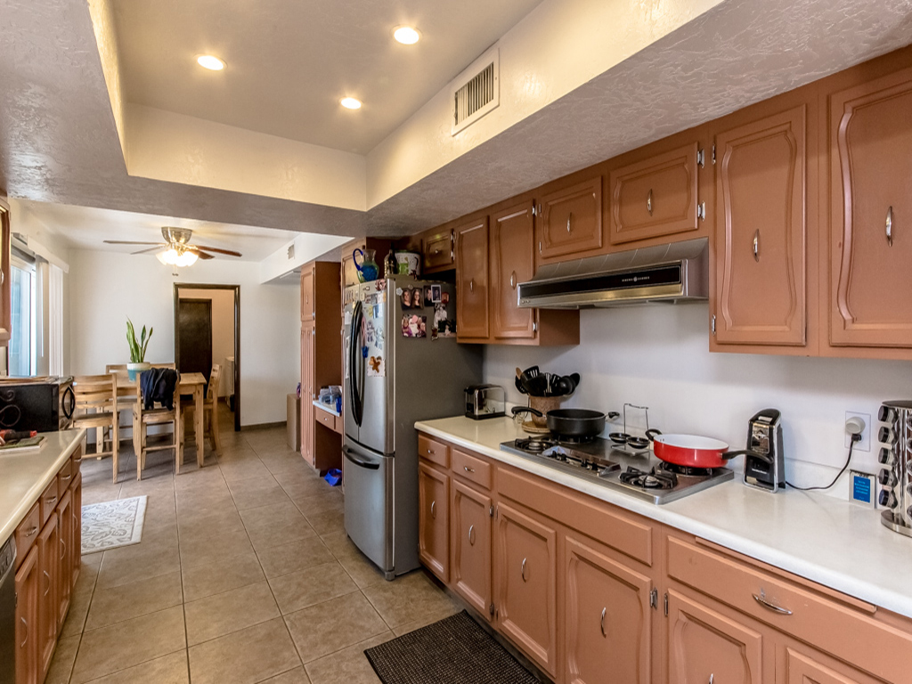 2830 CASTAWAY DR LAKE HAVASU CITY, AZ