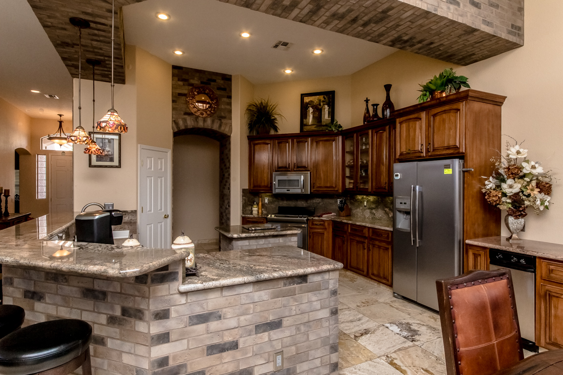 2240 Sutton Pl, Lake Havasu City, AZ 86404