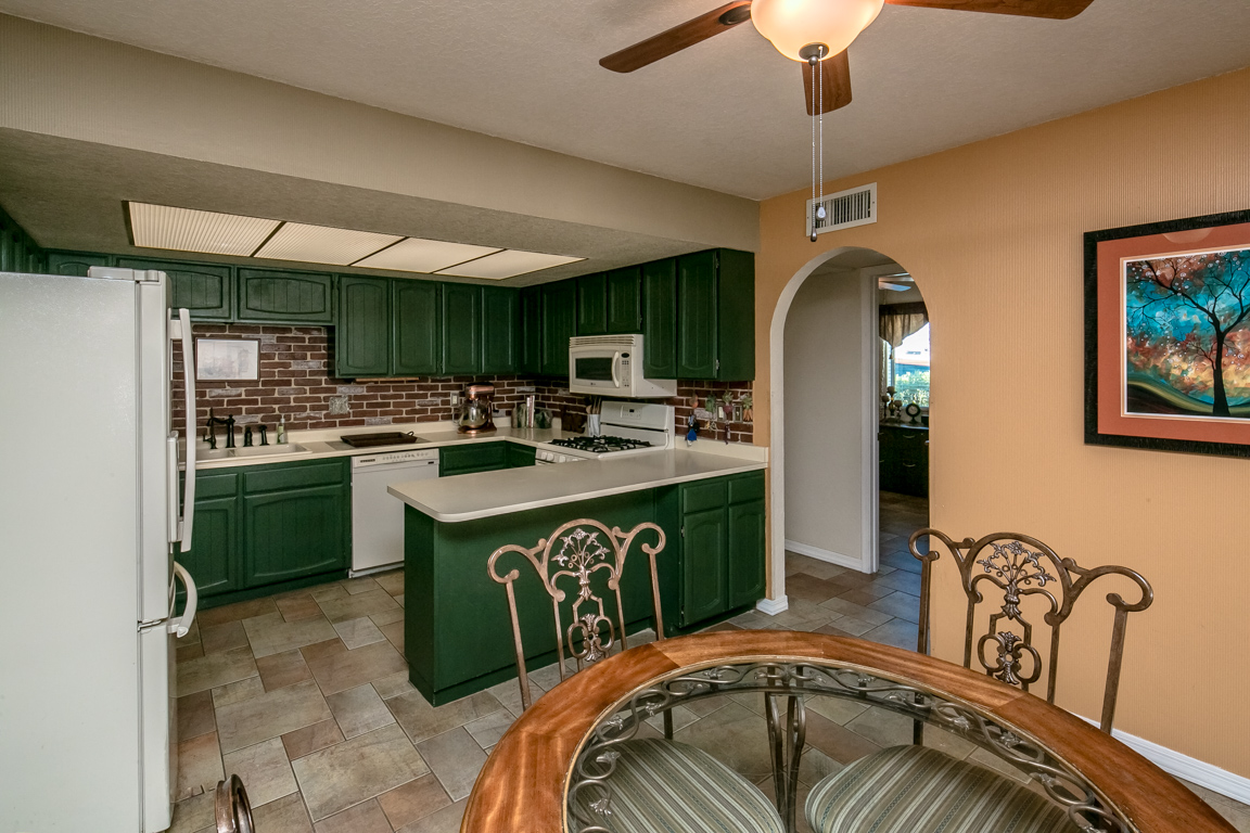 2259 Smoketree Ave N Lake Havasu City, AZ 86403