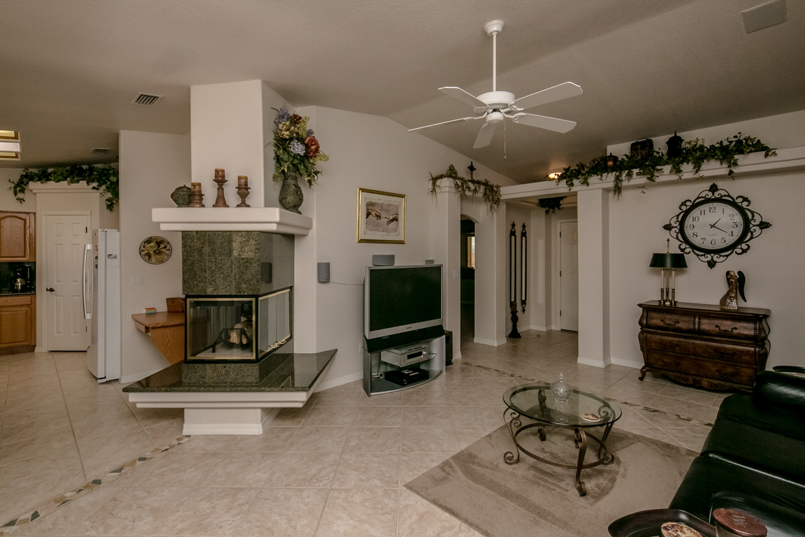 800 Deepwater Dr Lake Havasu City, AZ 86403