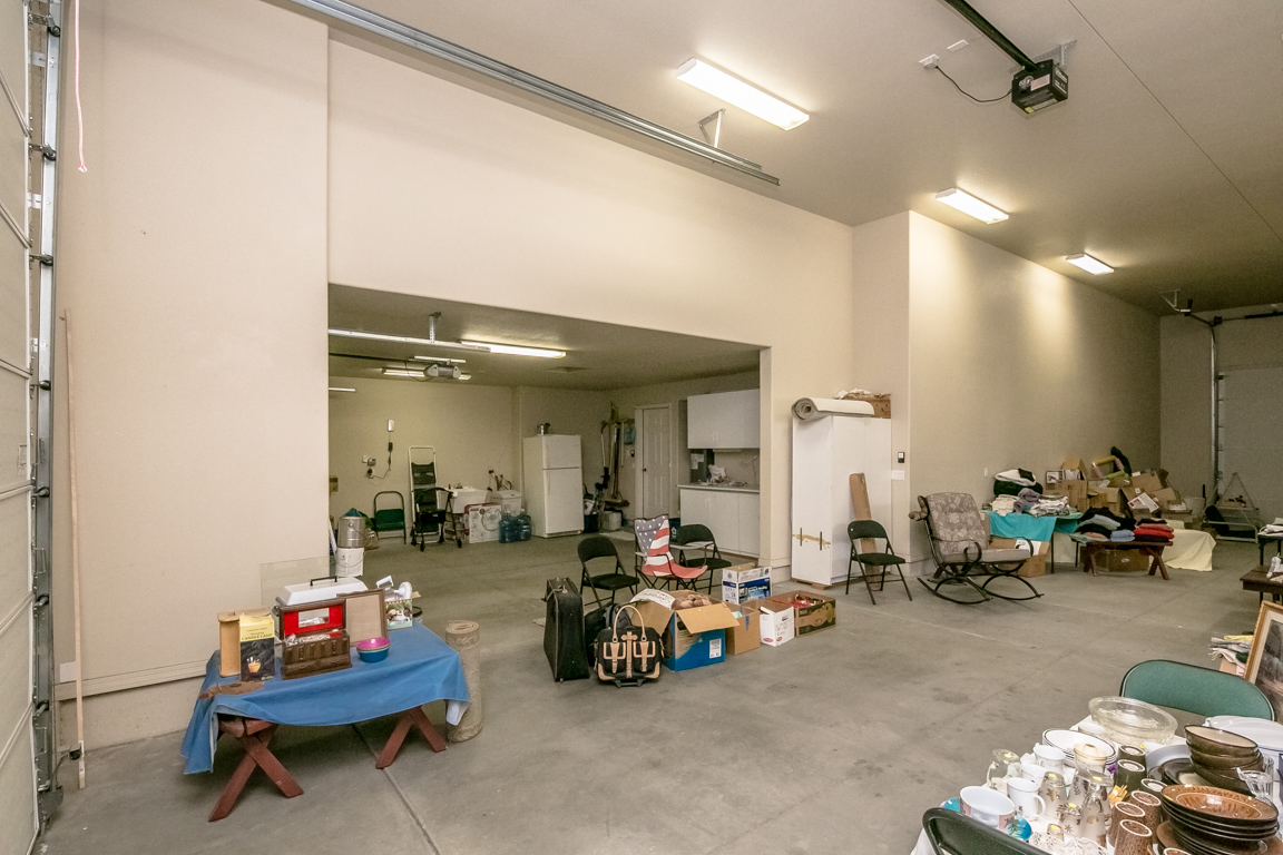 2513 Beverly Glen Dr