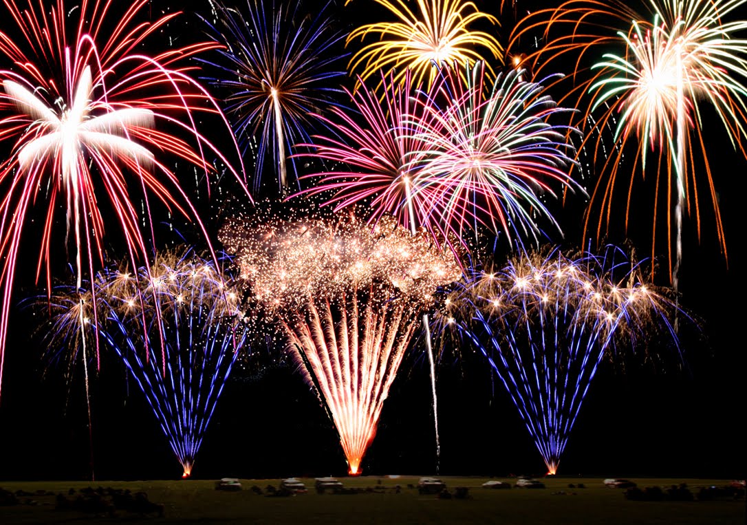 Fireworks over the Lake: the July 4th Fireworks Show