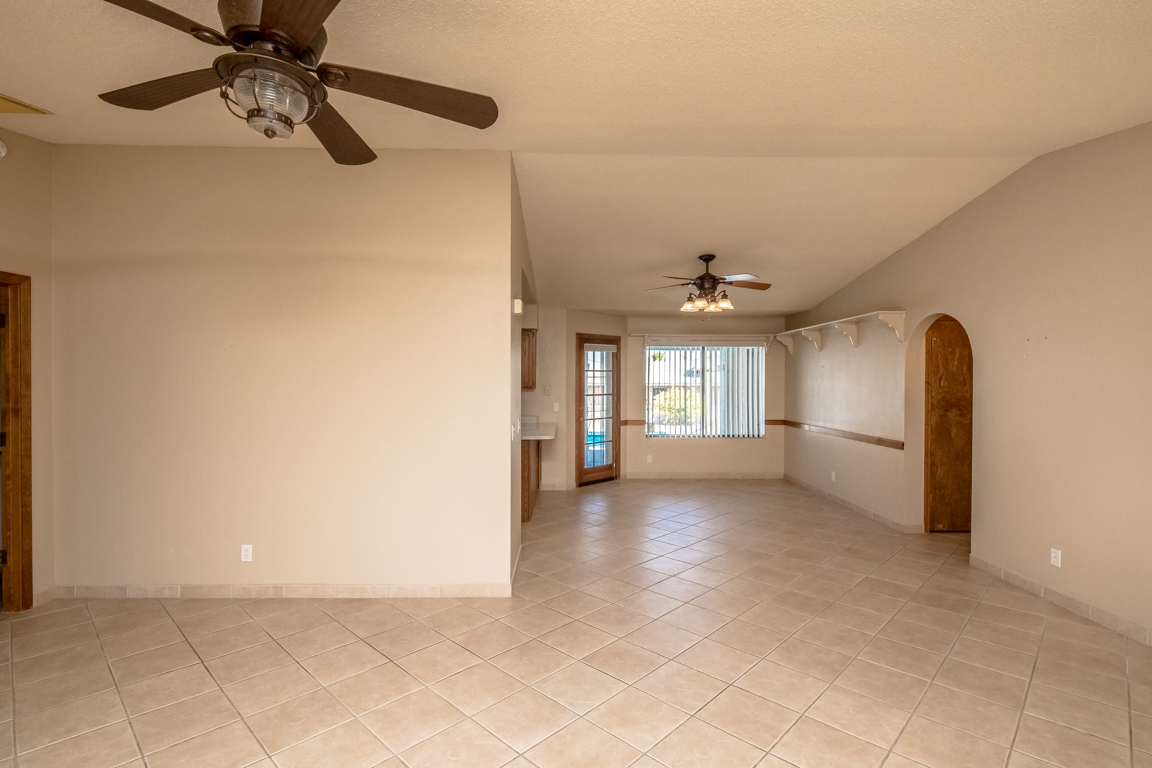 3155 Silver Bell Dr Lake Havasu City, AZ 86406