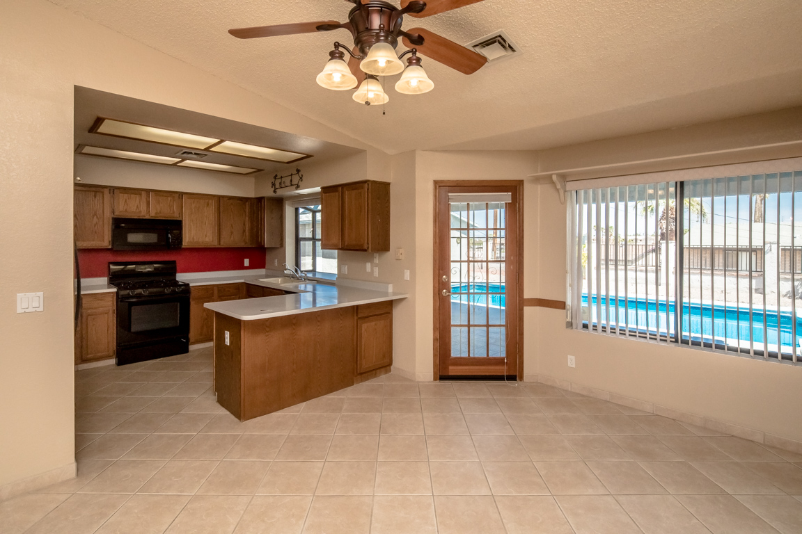 3155 Silver Bell Dr Lake Havasu City, AZ 86406