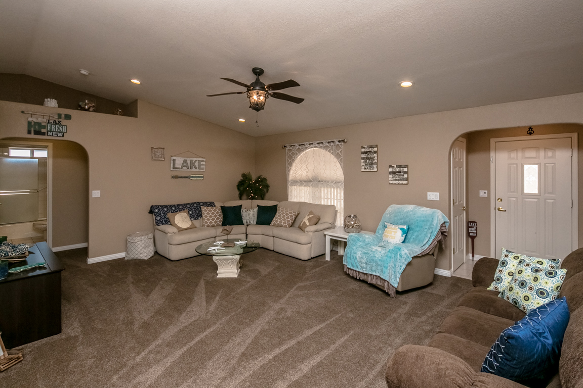 912 Joshua Tree Dr Lake Havasu City, AZ