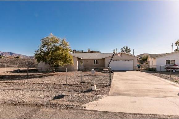 32 Tiburon Ln Lake Havasu City, AZ