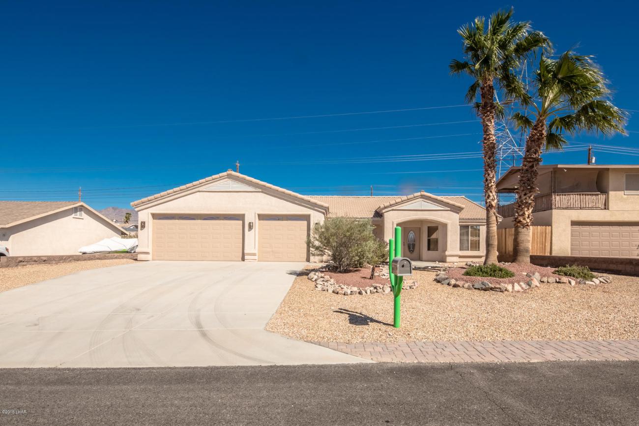 650 Mohican Dr Lake Havasu City, AZ 86406
