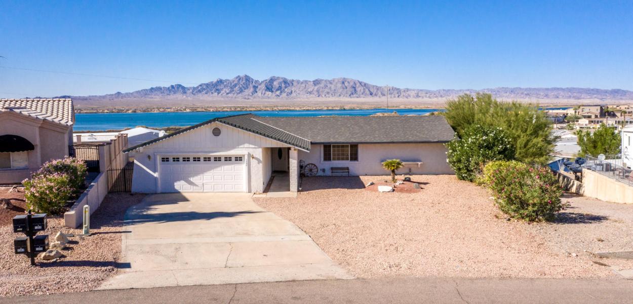 1355 Piper Dr LAKE HAVASU CITY, AZ